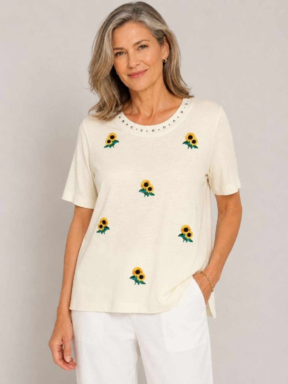 Mirumer Fashion Sunflower Embroidered  Women T-Shirt Cream\Yellow Size 3